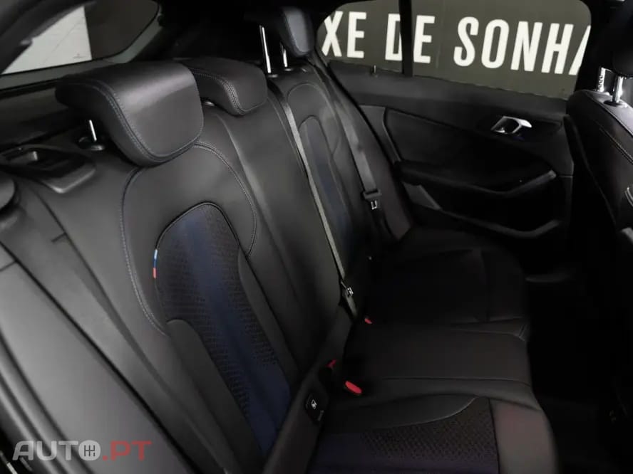 BMW 116 d Pack Desportivo M Auto