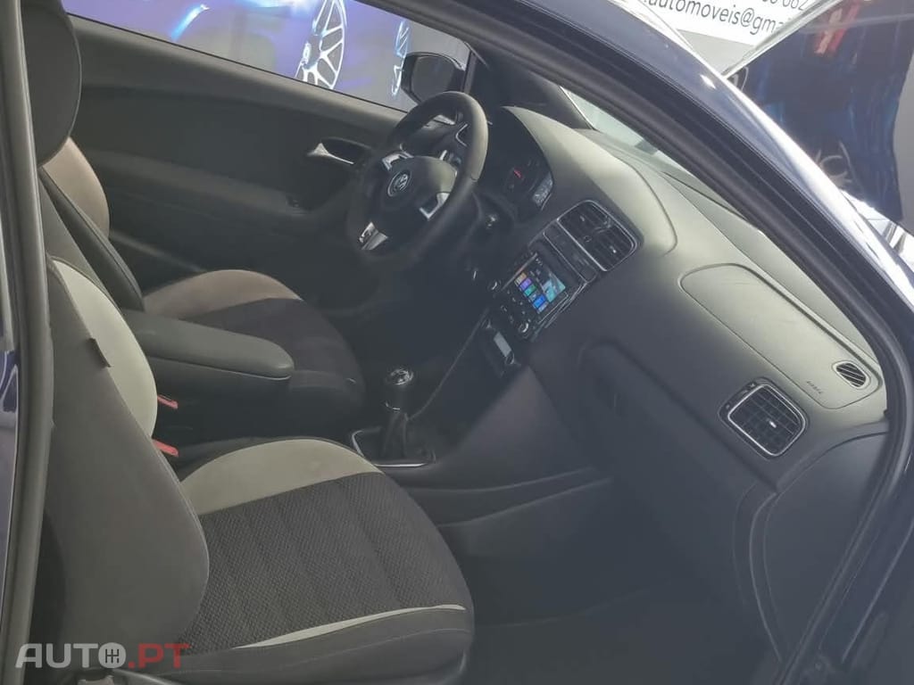 Volkswagen Polo 1.6 TDi R-LINE