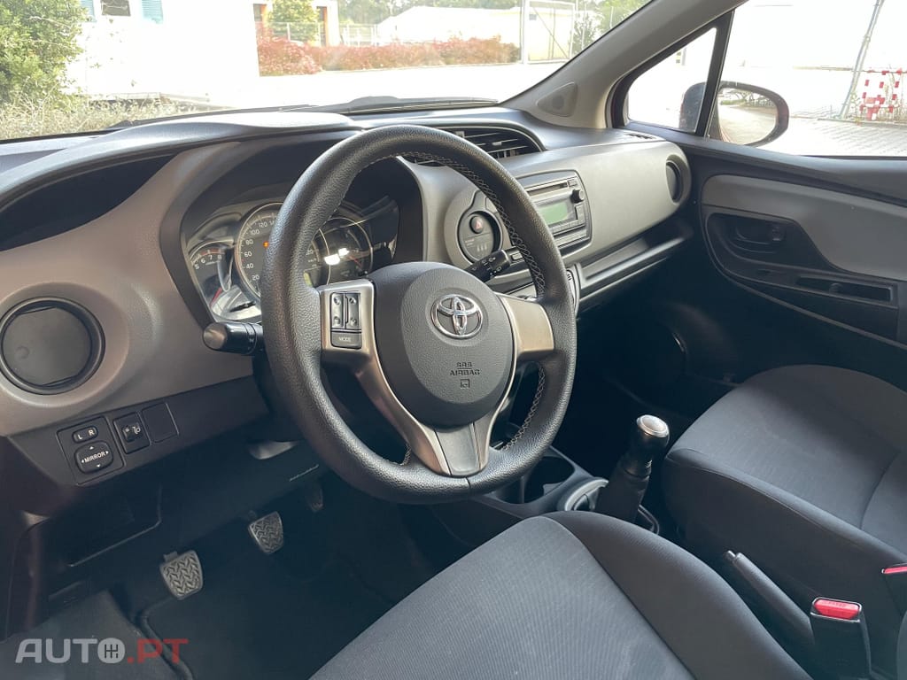 Toyota Yaris 1.0 VVT-i Active+AC