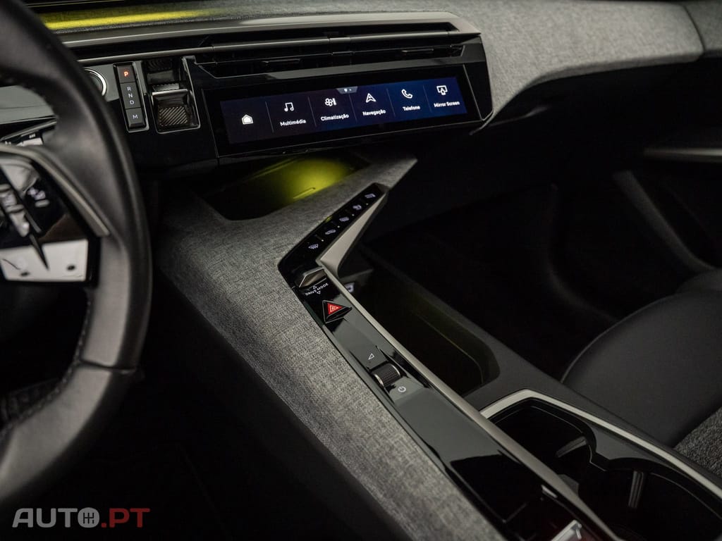Peugeot 3008 1.2 Hybrid Allure e-DCS6
