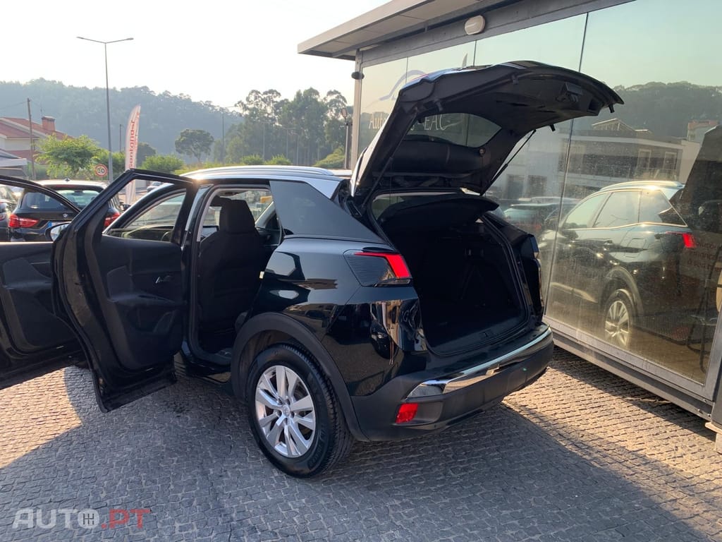 Peugeot 3008 1.5 BlueHDi Active