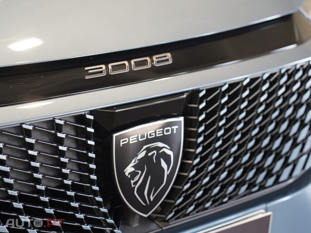 Peugeot 3008 1.2 Hybrid Allure e-DCS6
