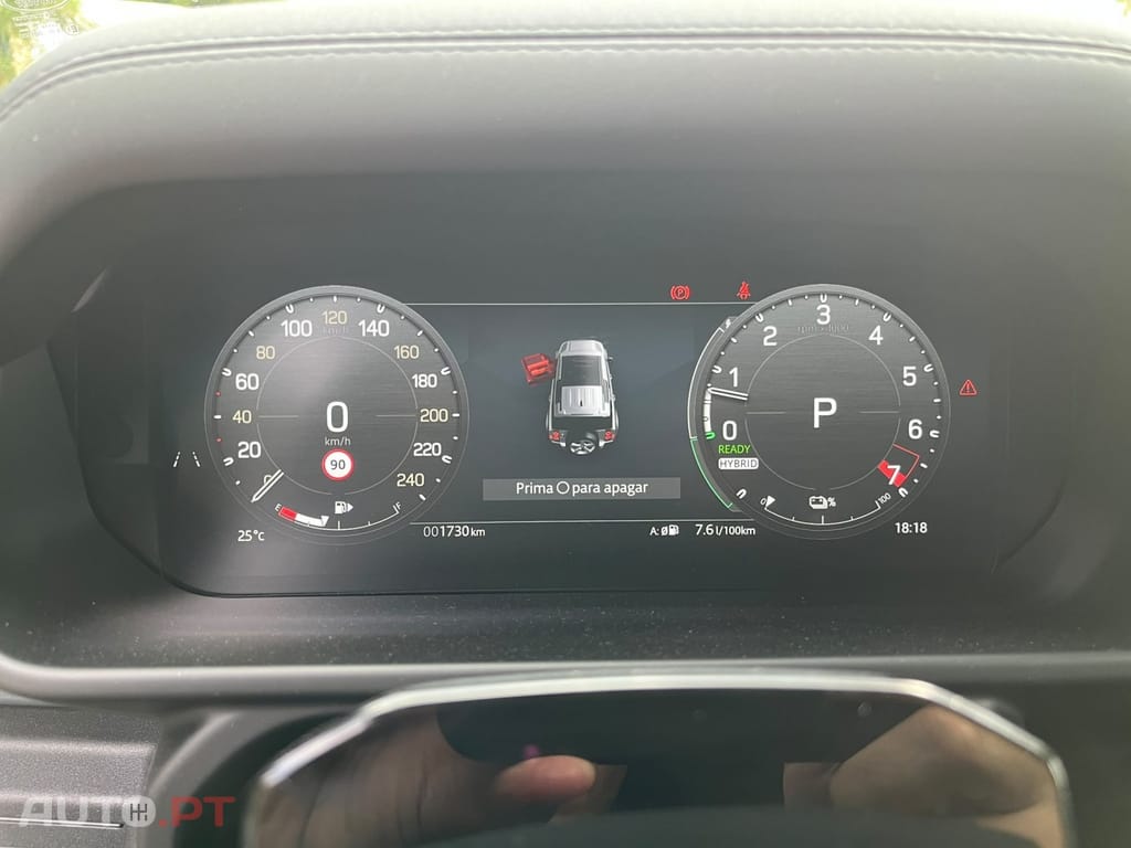 Land Rover Defender 2.0 P300e 110 AWD X-Dynamic SE