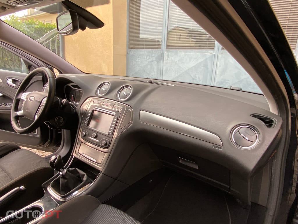 Ford Mondeo 2.0 TDCI TITANIUM