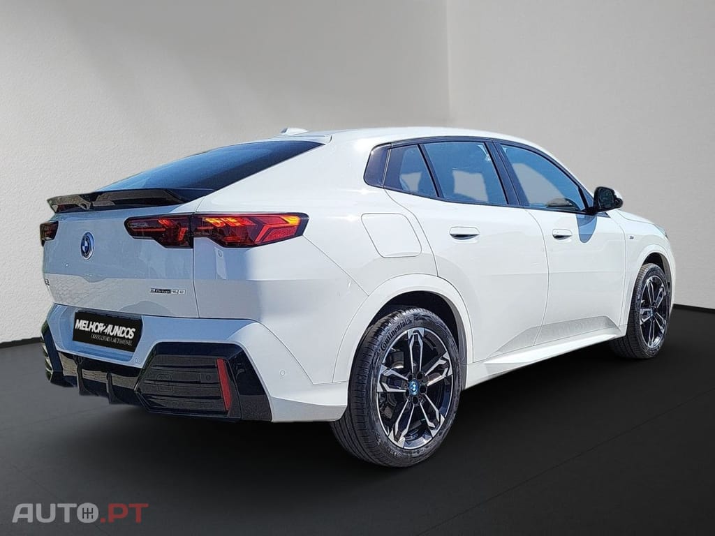 BMW iX2 eDrive20