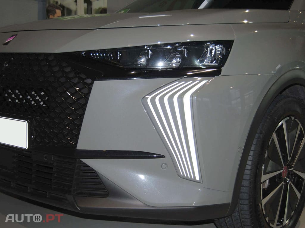 DS DS7 E-Tense Performance Line