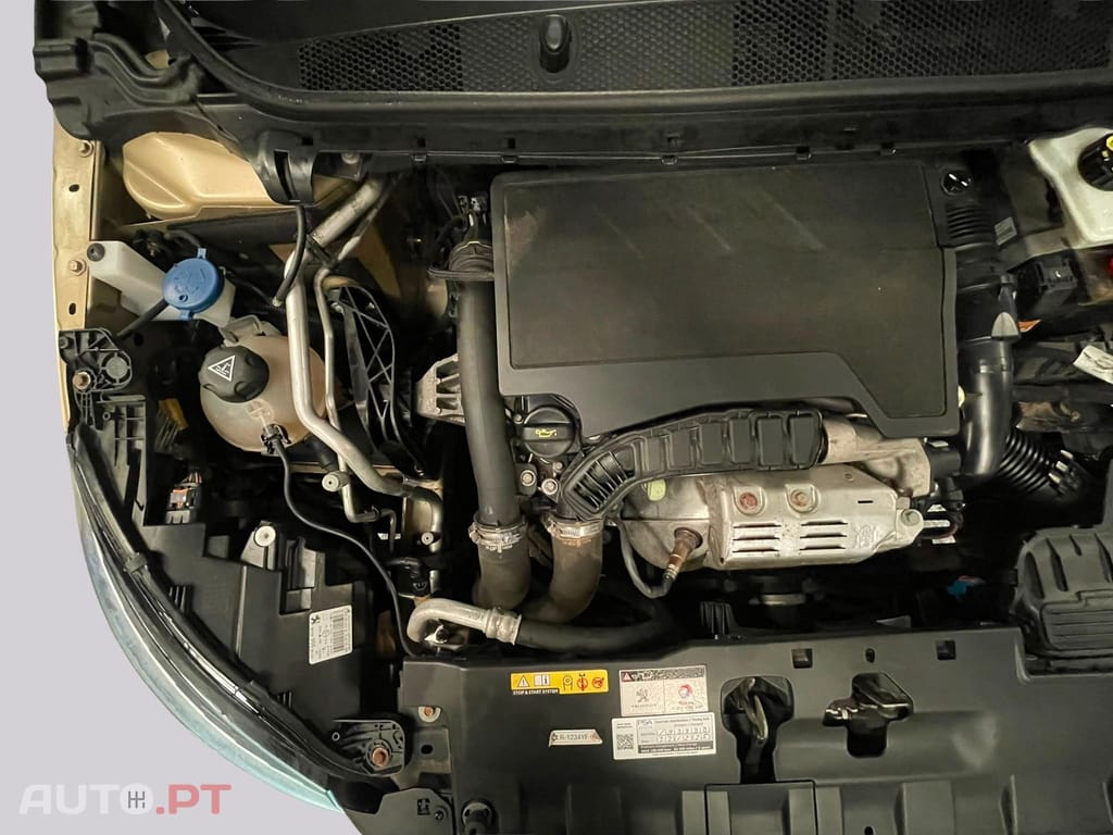 Peugeot 308 SW 1.2 PureTech Allure — fotografia 15