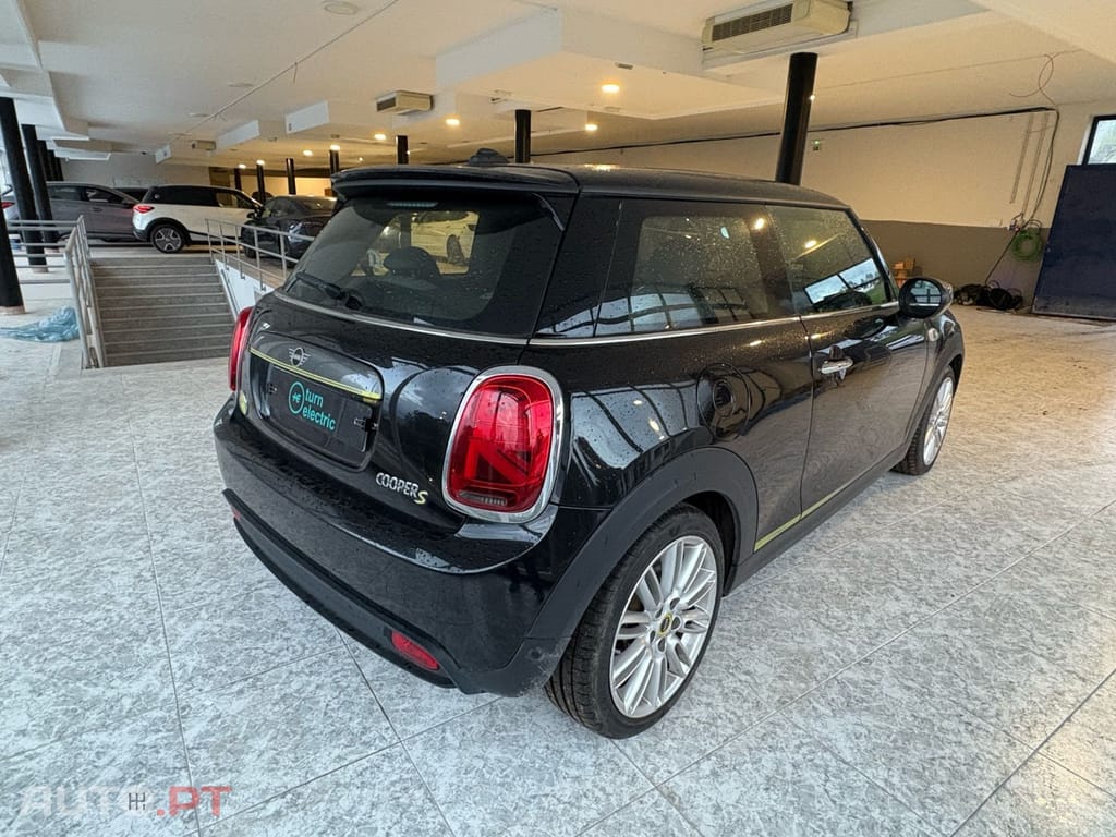 MINI Cooper Cooper SE