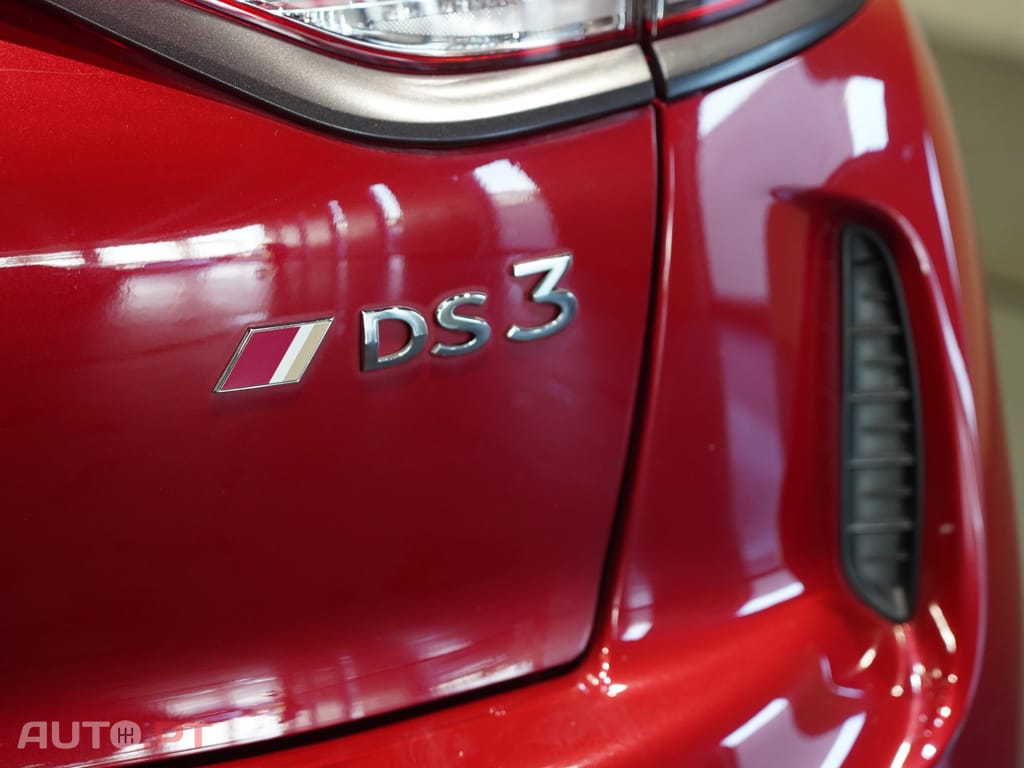 DS DS3 Crossback E-Tense Performance Line