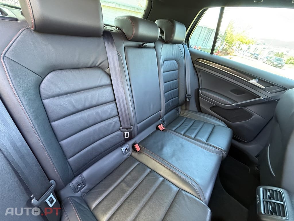 Volkswagen Golf 2.0 TSI GTI DSG