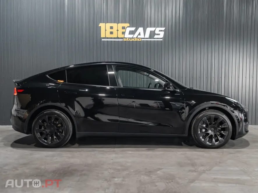 Tesla Model Y Long Range Dual Motor AWD