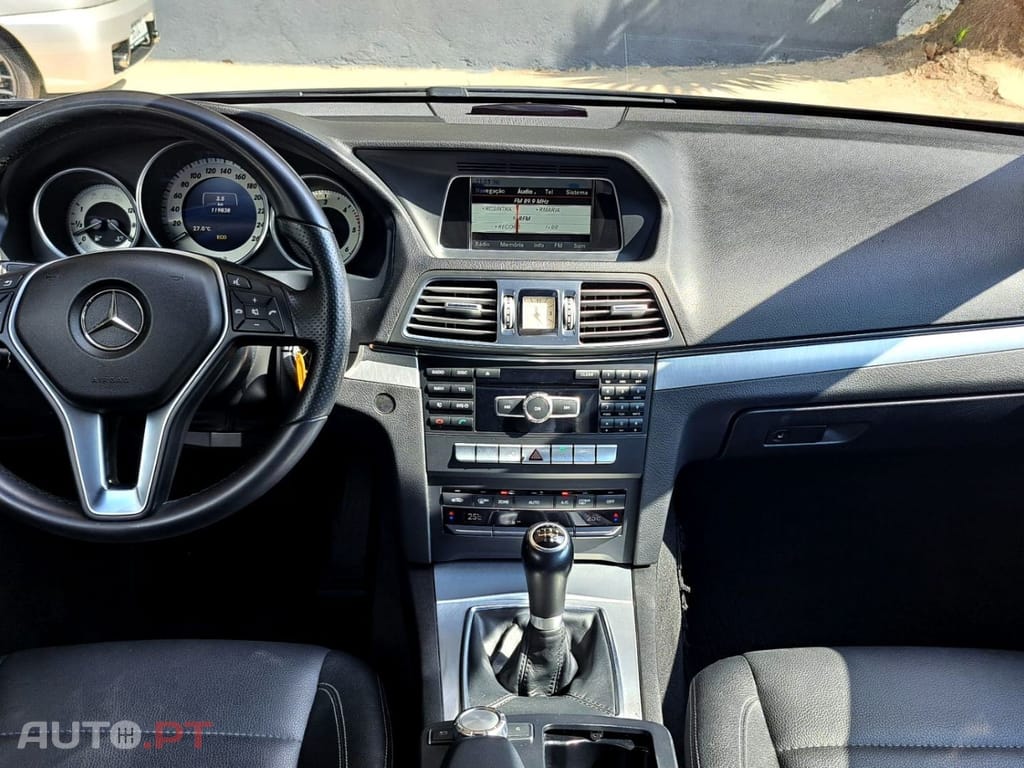 Mercedes-Benz E 220 CDi BlueEfficiency