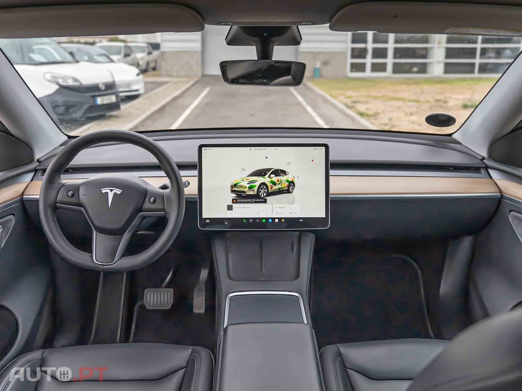 Tesla Model Y Long Range Dual Motor AWD