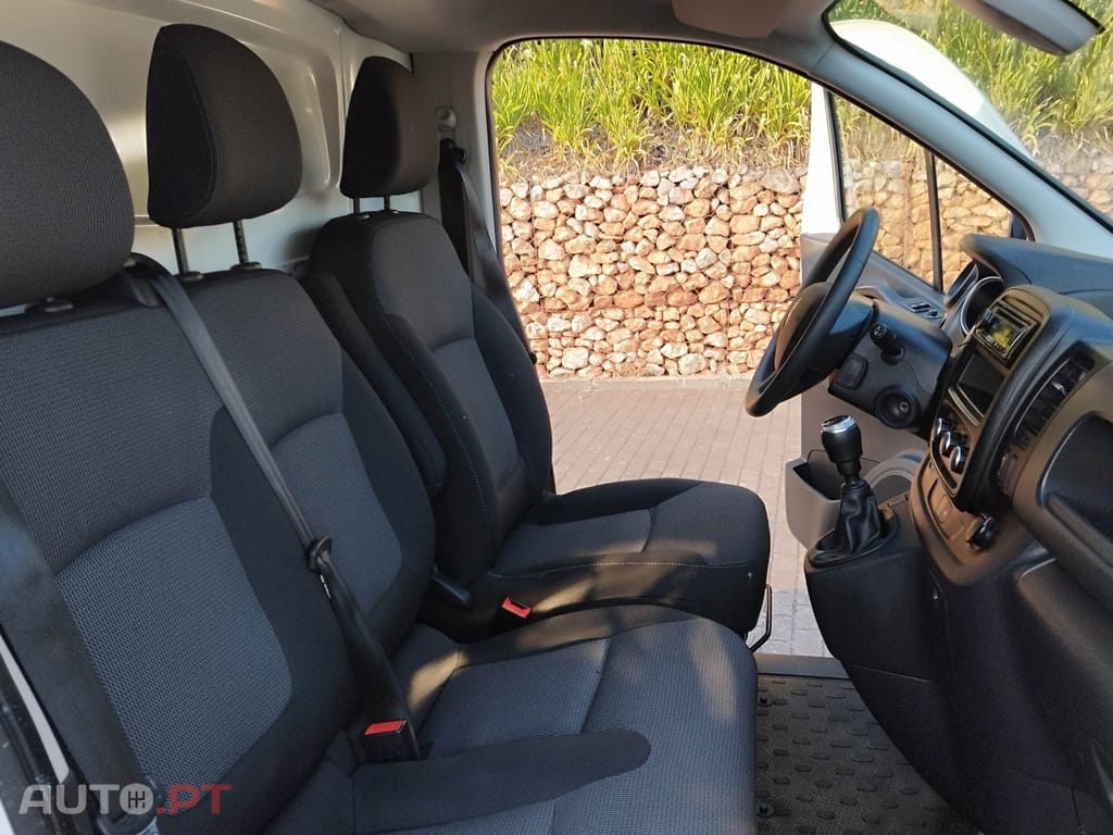 Renault Trafic 2.0 dCi L2H1 1.0T Grand Zen
