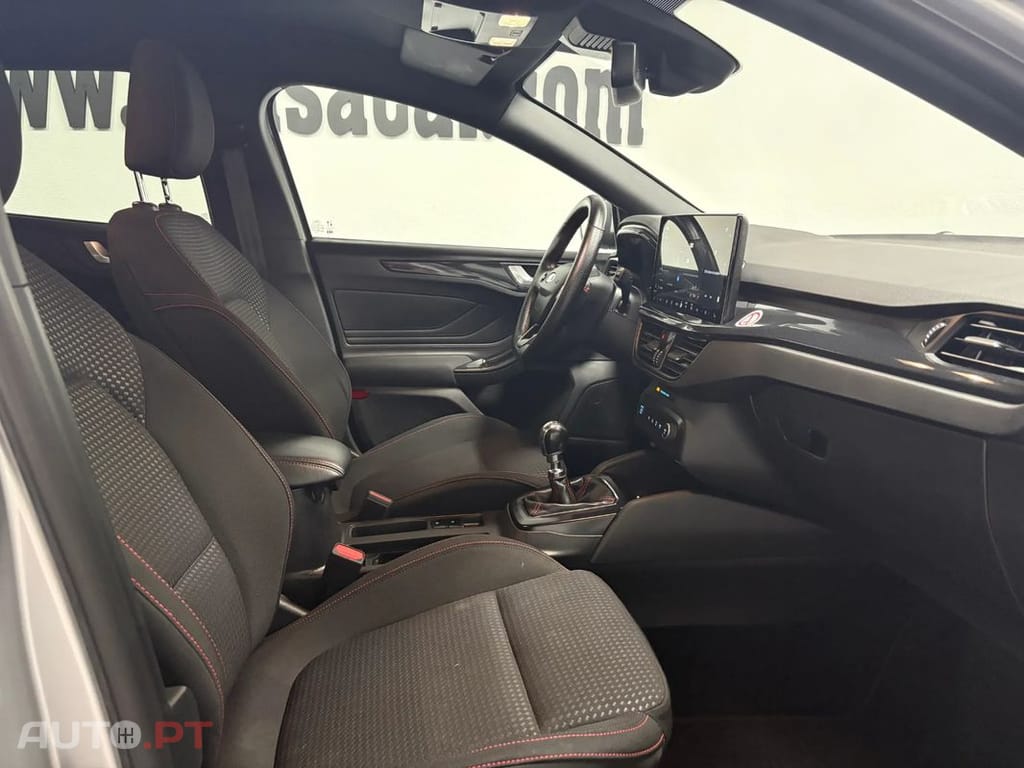 Ford Focus SW 1.0 EcoBoost S&S ST-LINE DESIGN