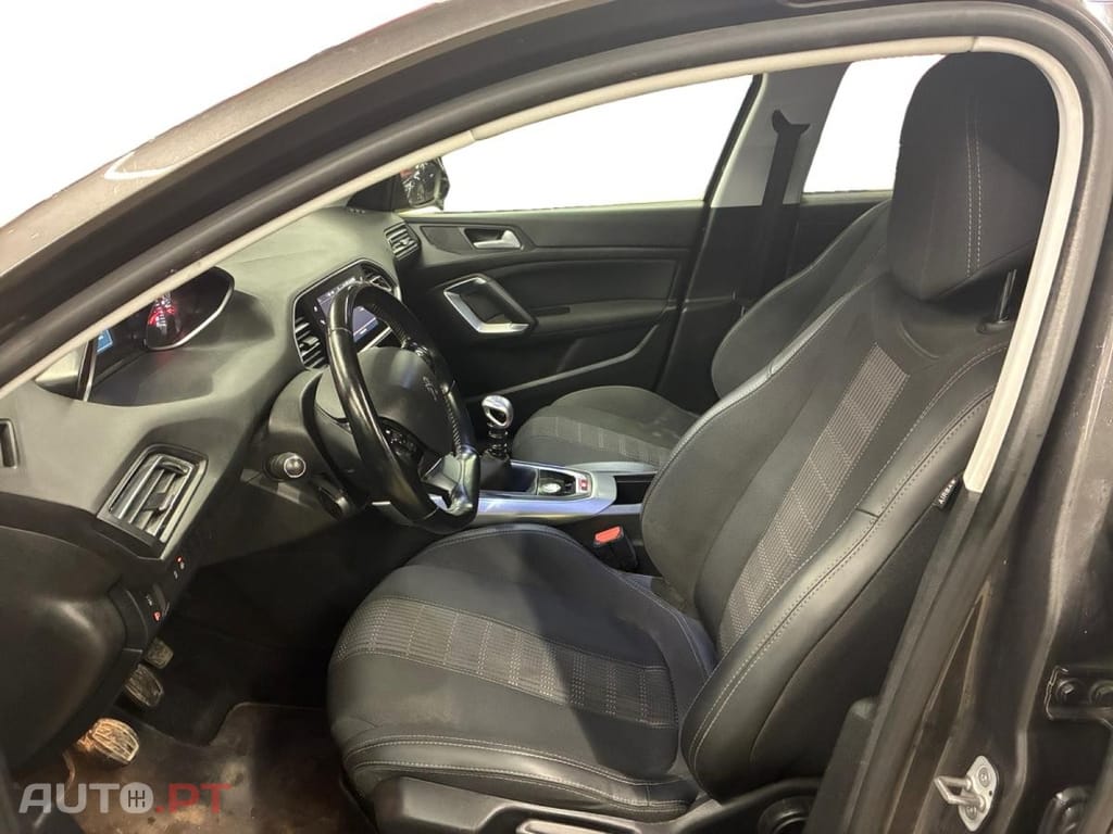 Peugeot 308 1.2 PureTech Allure