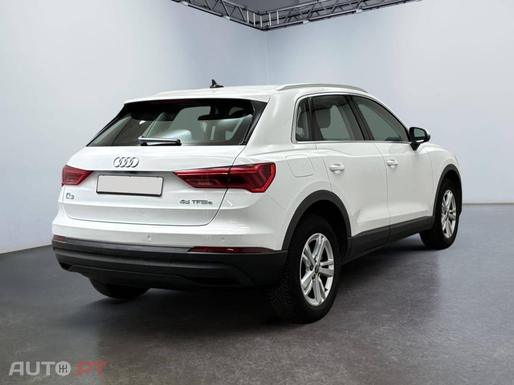 Audi Q3 45 TFSIe S tronic