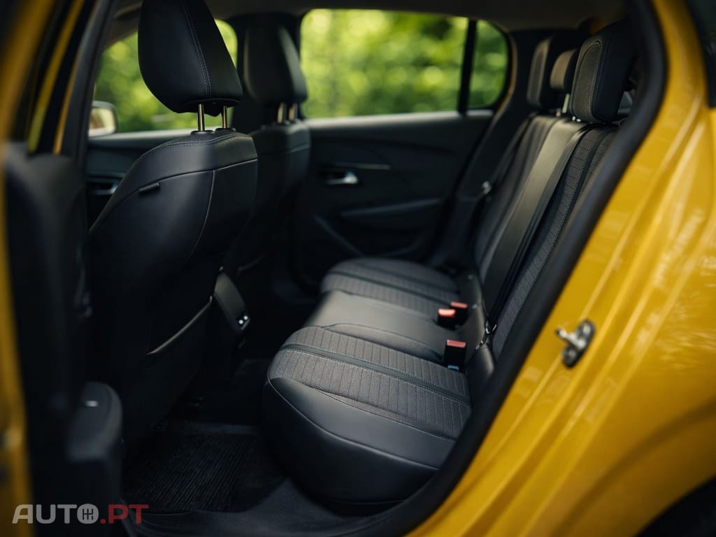 Peugeot E-208 50 kWh Active