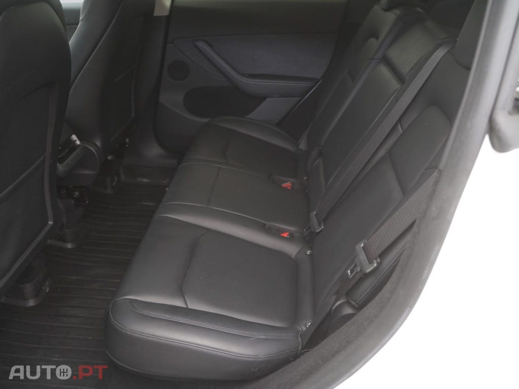 Tesla Model Y I.V.A DEDUTIVEL Performance 