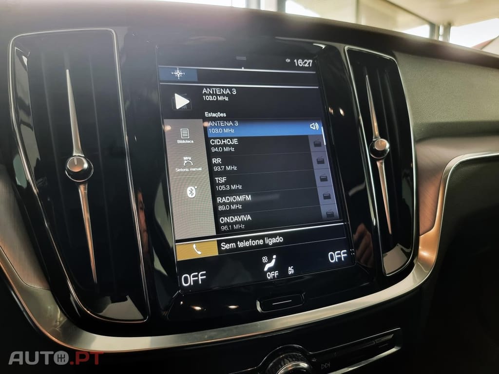 Volvo V60 2.0 T4 Momentum Plus