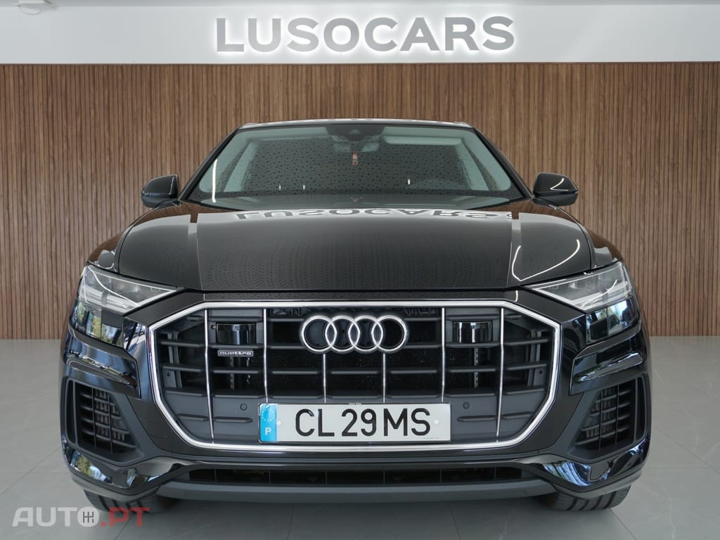 Audi Q8 55 TFSIe quattro Tiptronic competition plus
