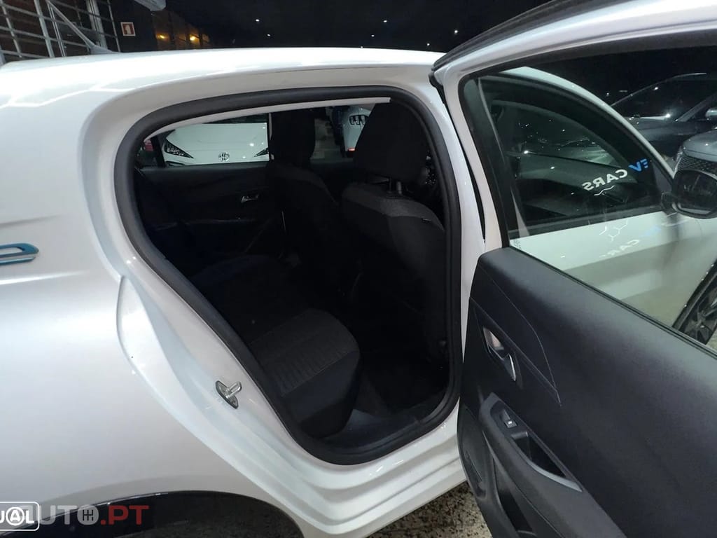 Peugeot E-208 50 kWh Active Pack