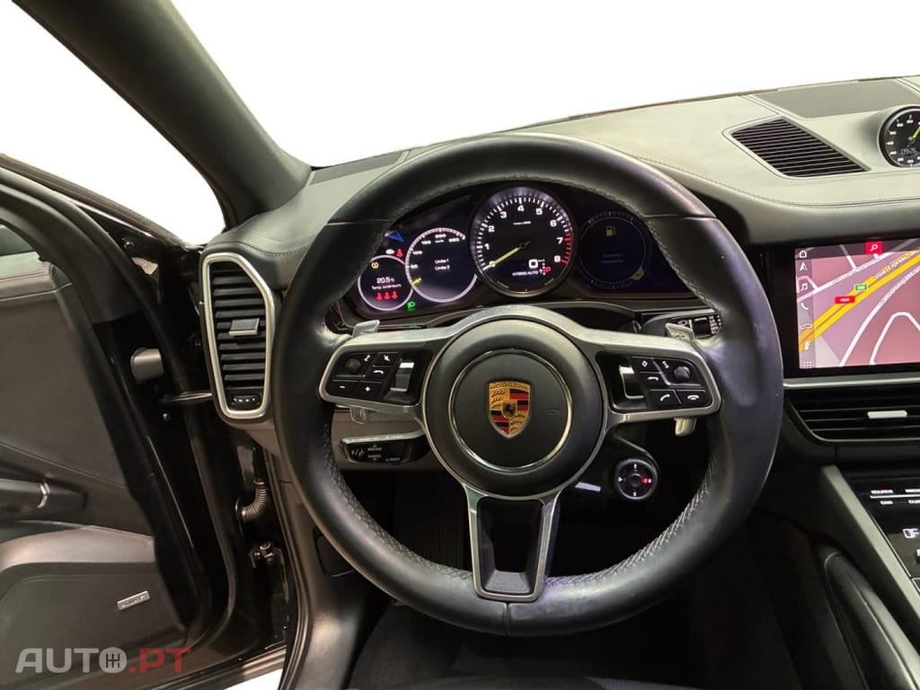 Porsche Cayenne E-Hybrid Triptronic V6