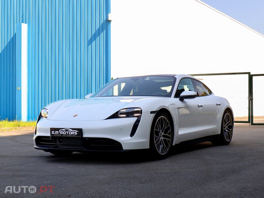 Porsche Taycan Standard