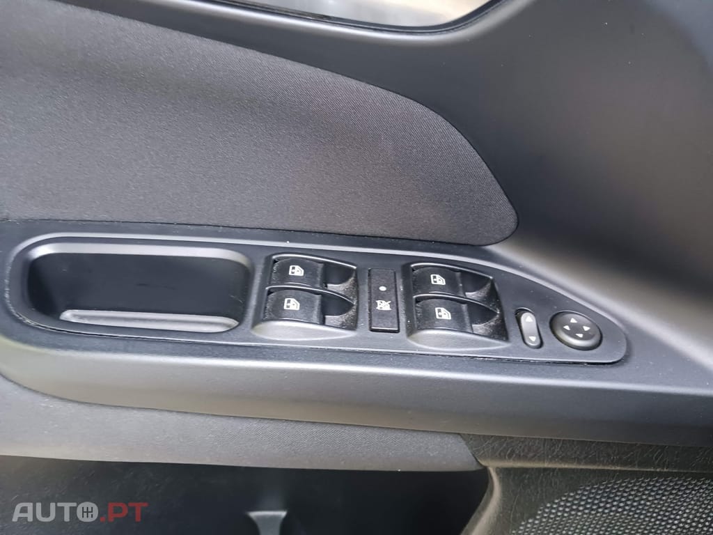 Fiat Tipo 1.5 GSE T4 Cross DCT — fotografia 25
