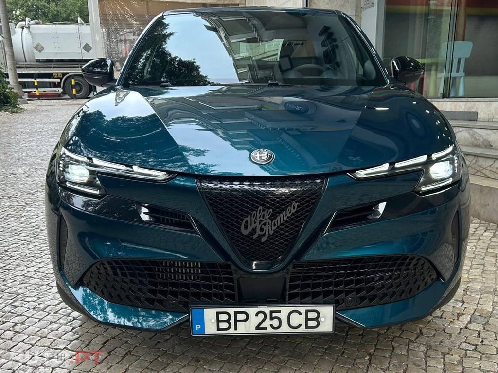 Alfa Romeo Junior 1.2 eDCT6