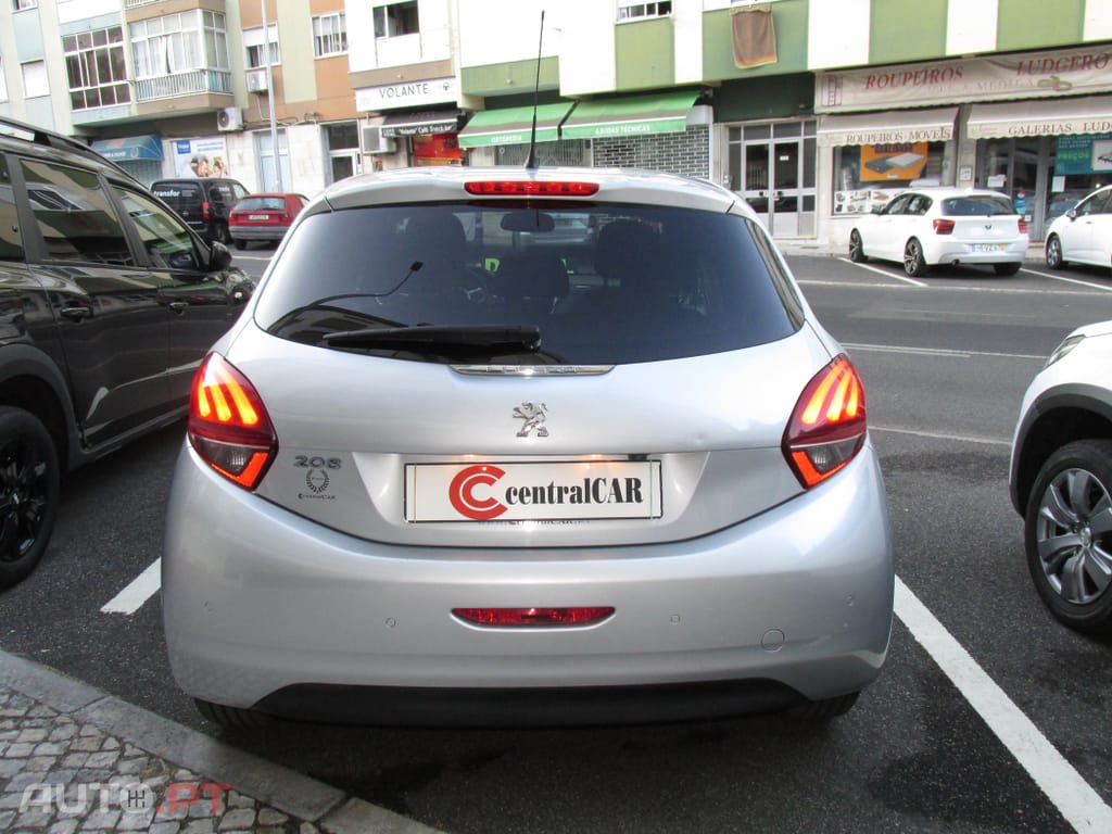 Peugeot 208 1.6 BlueHDi Style