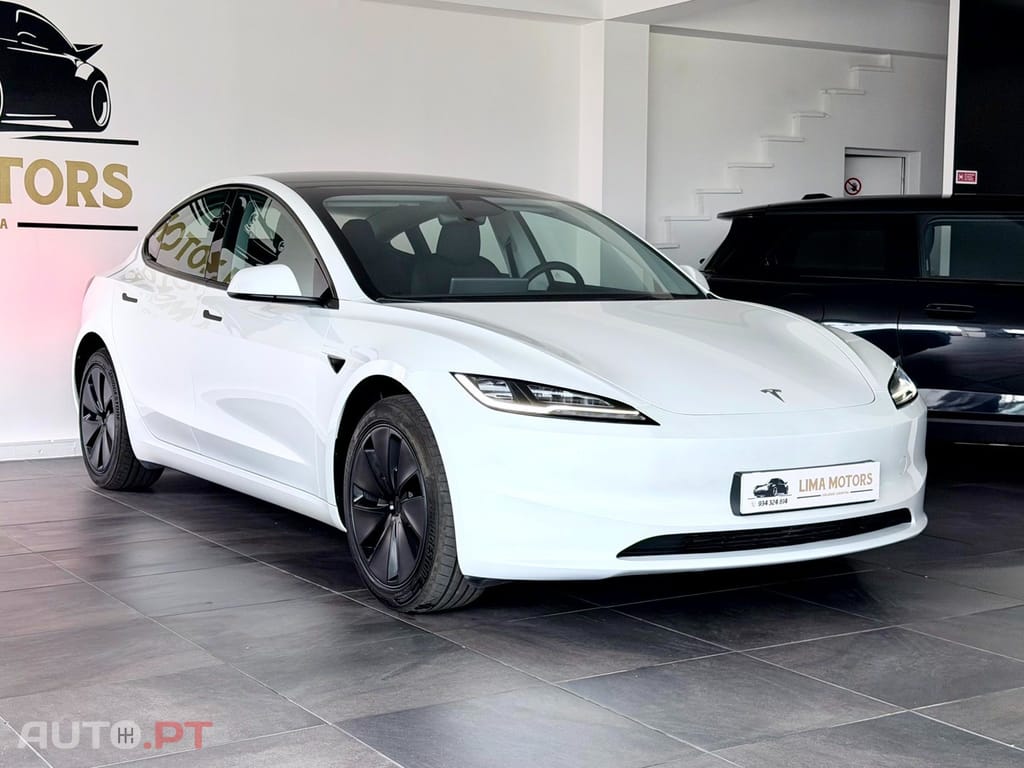 Tesla Model 3 Tração Traseira