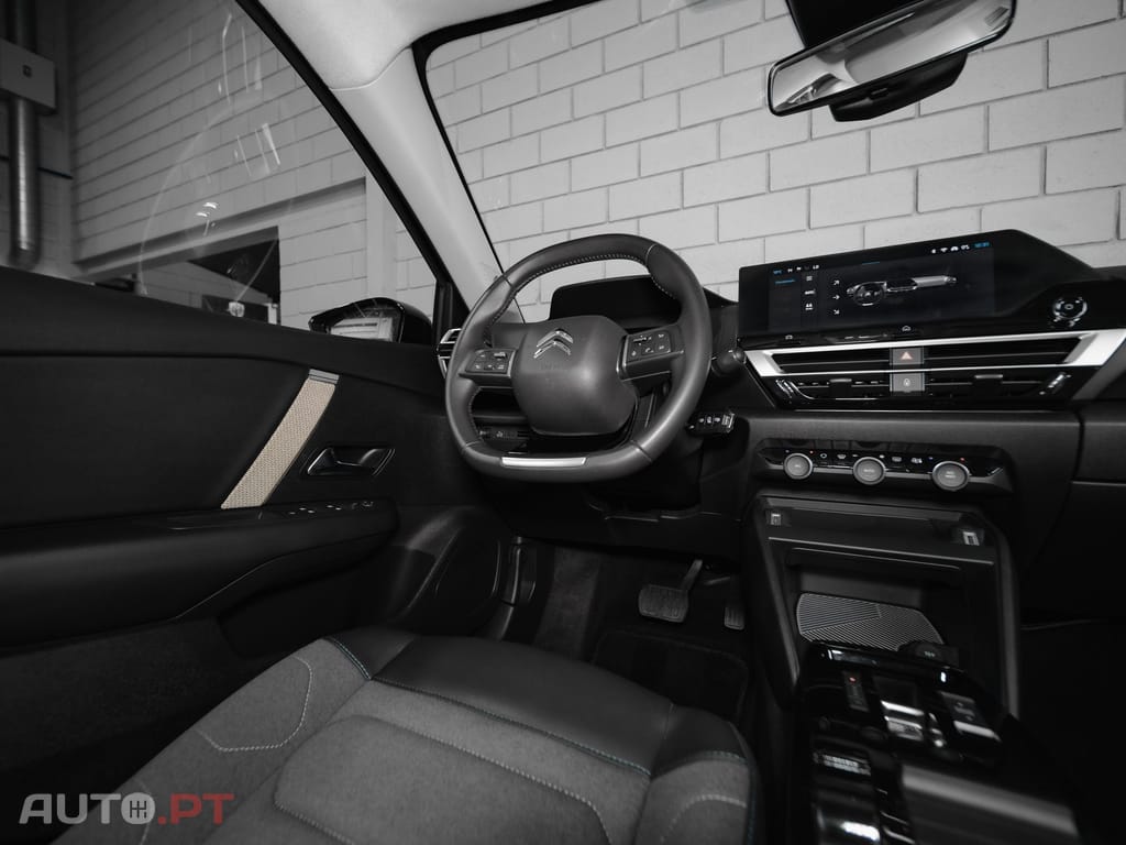 Citroen C4 X 1.2 PureTech Plus EAT8