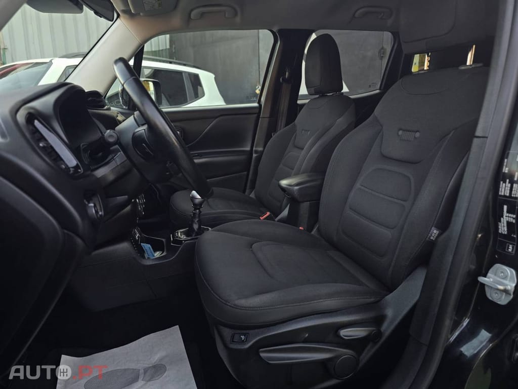 Jeep Renegade 1.6 MJD Night Eagle