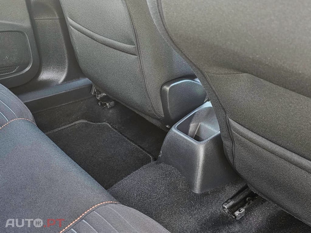 Peugeot 2008 1.2 PureTech Active Pack