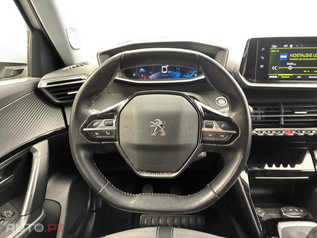 Peugeot 2008 1.2 PureTech Allure Pack
