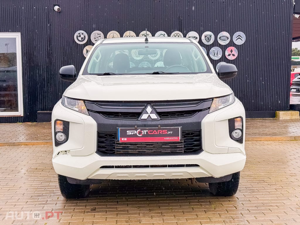 Mitsubishi L200 2.3 DI-D CD Invite 4WD