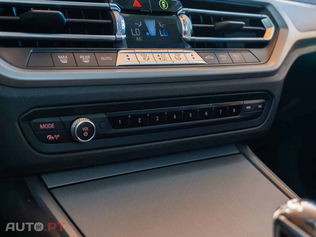 BMW 330 e Touring Corporate Edition Auto