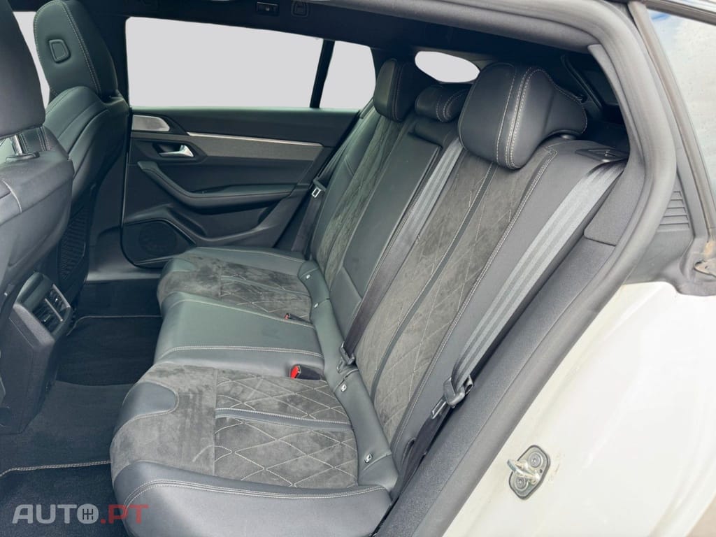 Peugeot 508 SW I.V.A DEDUTIVEL Hybrid 225 GT
