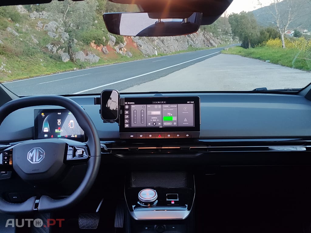 MG MG4 Standard 64 Kw