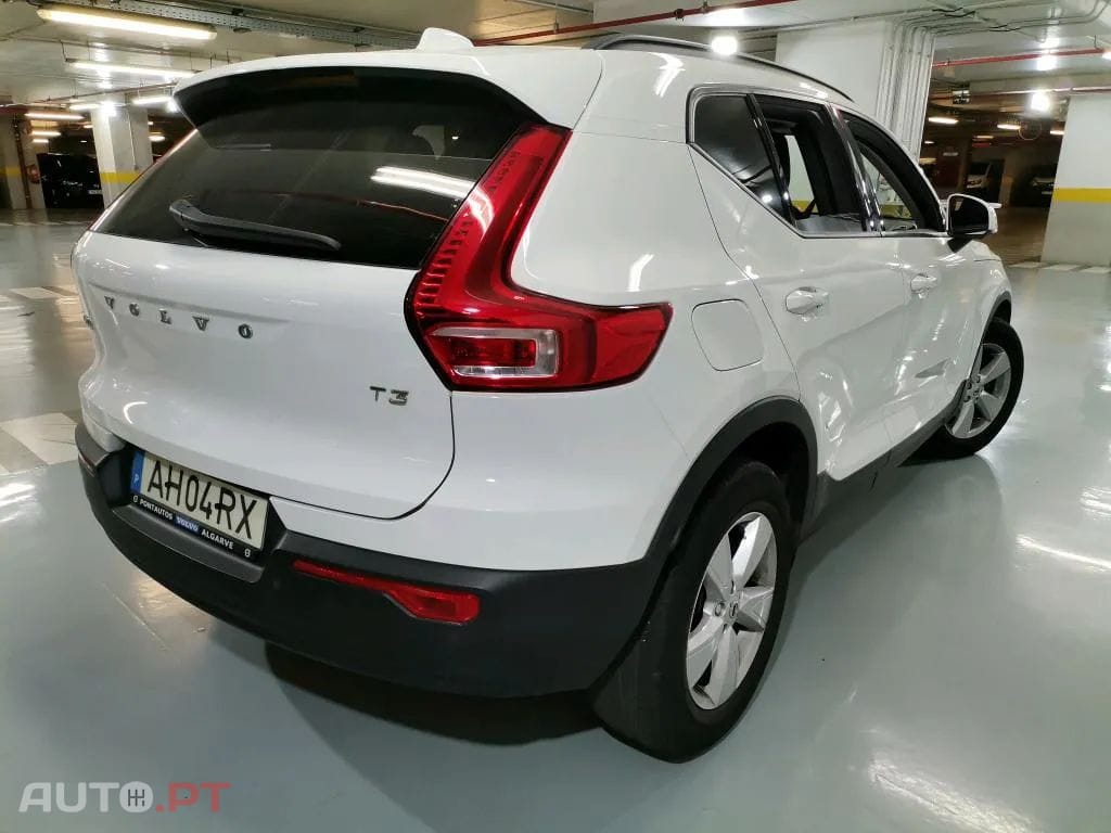 Volvo XC40 1.5 T3 Momentum Core