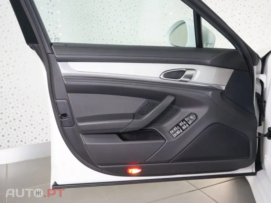 Porsche Panamera S Hybrid