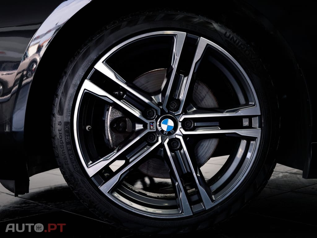 BMW 218 i Pack Desportivo M