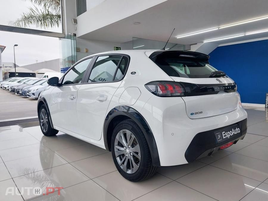 Peugeot E-208 50 kWh Active