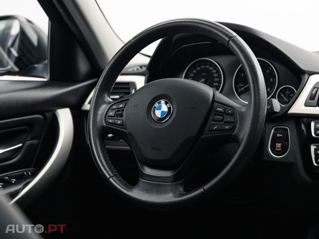 BMW 320 d Auto