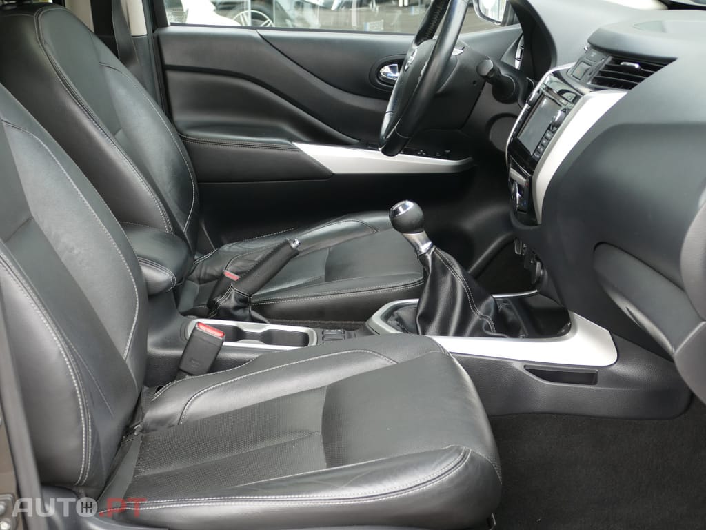 Nissan Navara 2.3 dCi CD 4WD Tekna