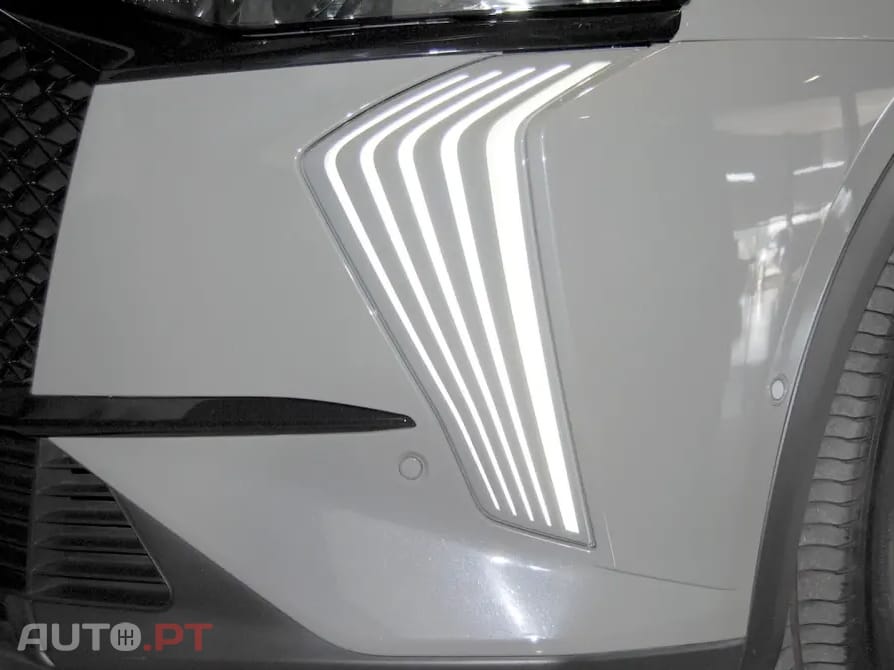 DS DS7 E-Tense Performance Line