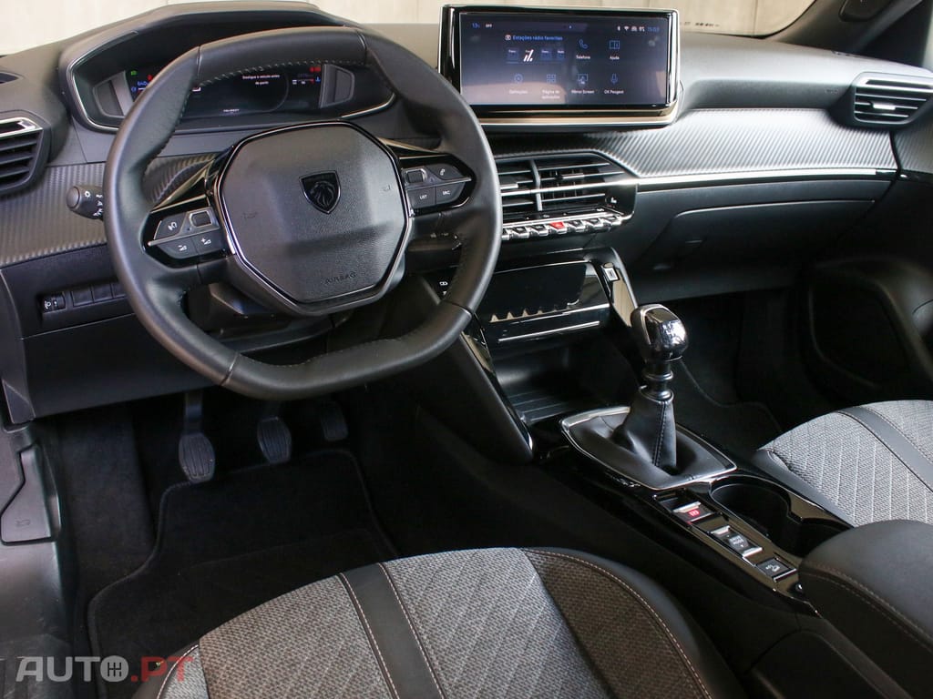 Peugeot 2008 1.2 PureTech Allure