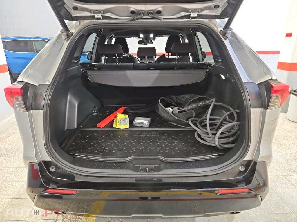 Toyota RAV4 2.5 HDF Comfort AWD-i