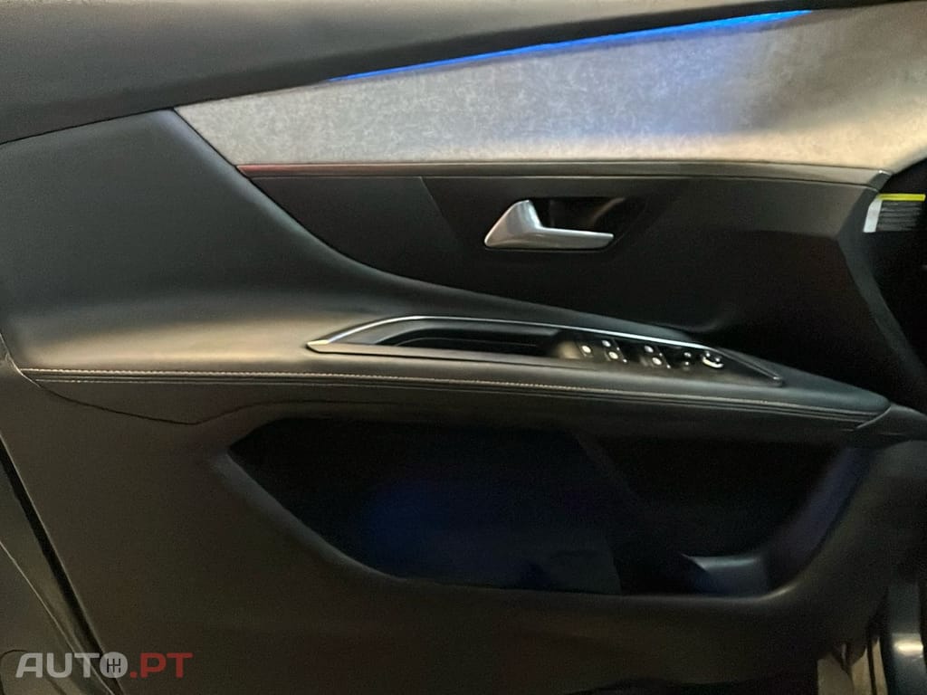 Peugeot 3008 225 e-EAT8 GT